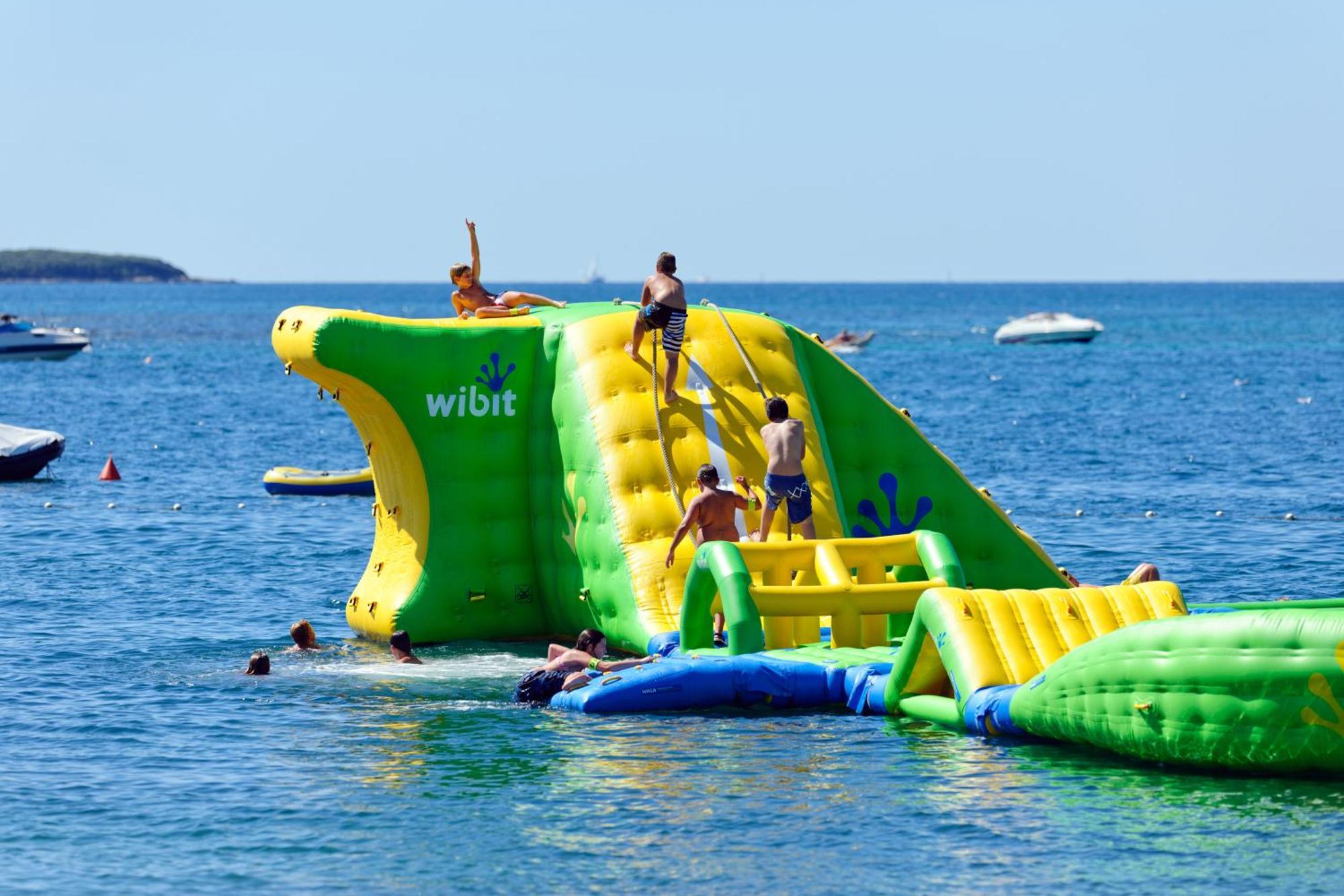 Maistra Camping Polari Pitches ロヴィニ エクステリア 写真
